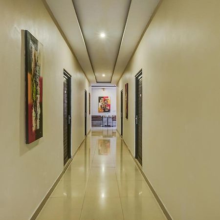 OYO 90986 Hotel Srikandi Adisucipto Yogyakarta Bagian luar foto