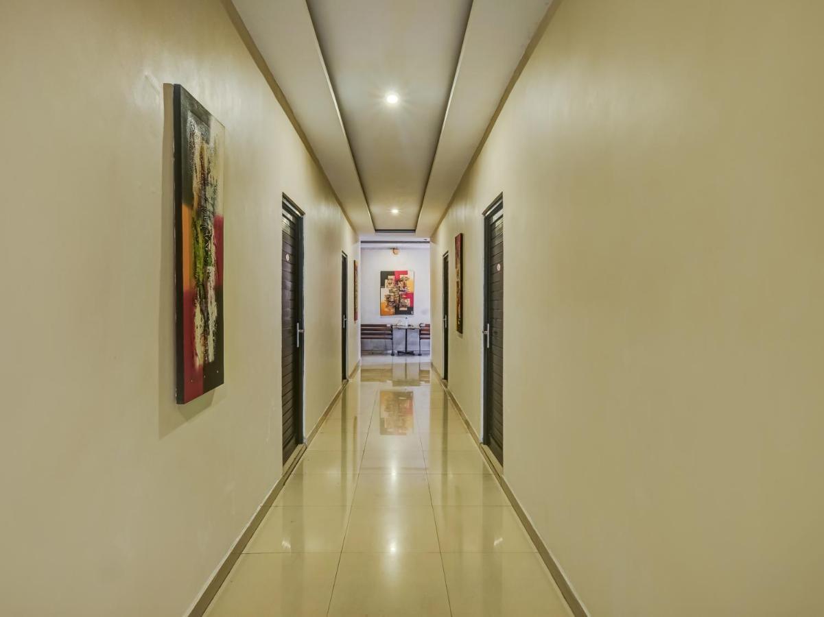 OYO 90986 Hotel Srikandi Adisucipto Yogyakarta Bagian luar foto