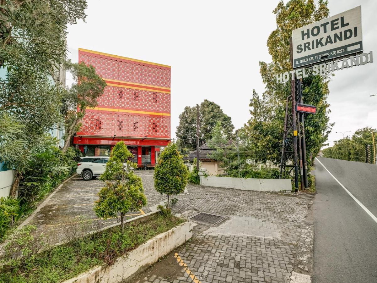 OYO 90986 Hotel Srikandi Adisucipto Kalasan Bagian luar foto